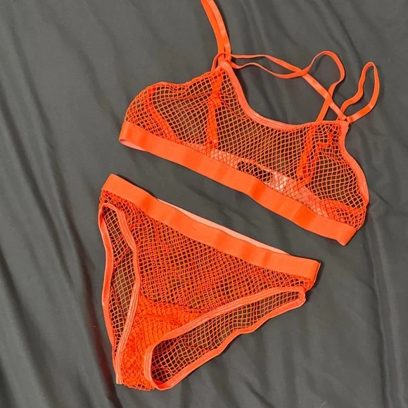 Bright Orange Fishnet Set - Picture 4 of 9